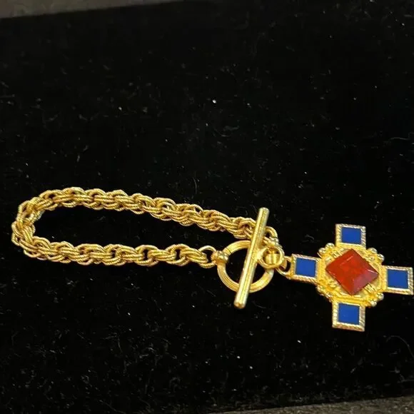 Gold Tone Bracelet with Toggle Closure and cross charm. WA402 - Picture 1 of 4